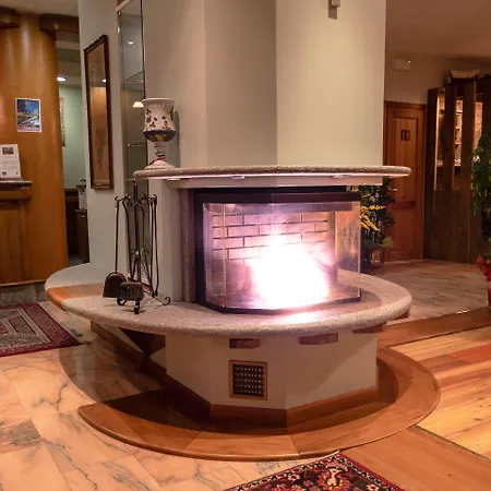 Elena Hotell Saint-Vincent